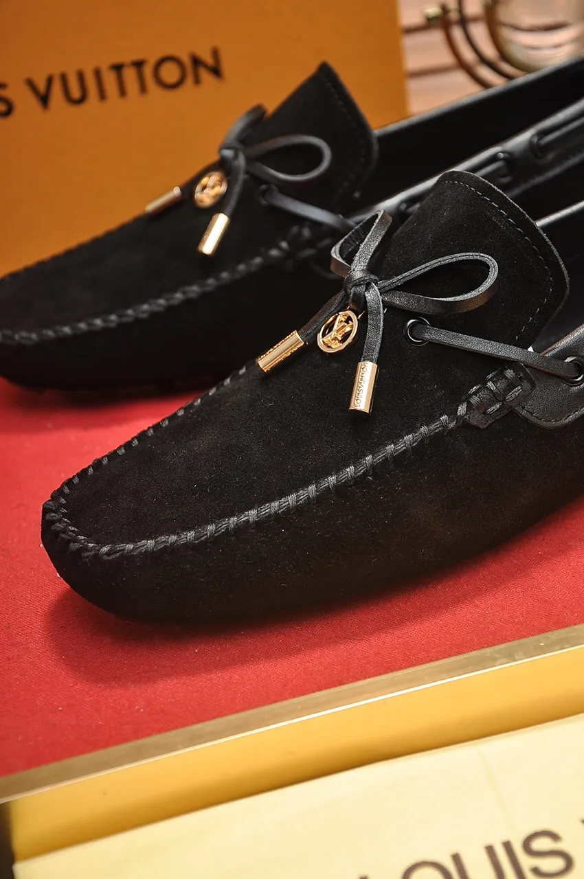 Men's men's shoes 💰420💶 [LV Doudou shoes] (water-dyed cowhide lining) new model is on the market, available on the official website. The new Doudou shoes are processed into single-color materials, and the uppers are made of imported cowhide material. The body of the shoe is fully hemmed with mark thread, and is lined with imported original cowhide leather. The elegant shoe shape is super suitable for all-matching, and the size is 38-44.